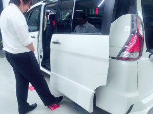 セレナドア