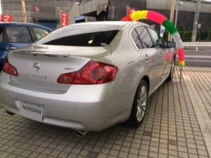 特選車後ろ
